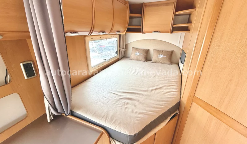 C. INTERNATIONAL RIVIERA 35 LIVING P lleno