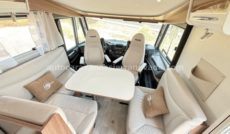 PILOTE ESSENTIEL G740 lleno
