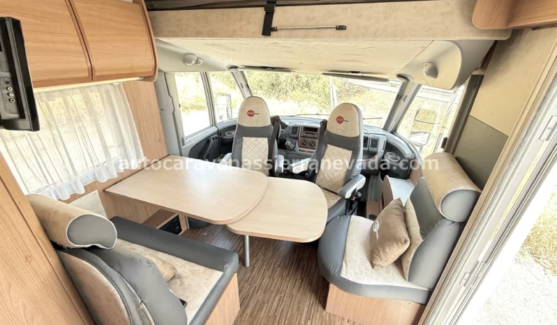BURSTNER AVIANO I725 lleno