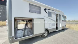 MOBILVETTA K-YACHT MH89 lleno