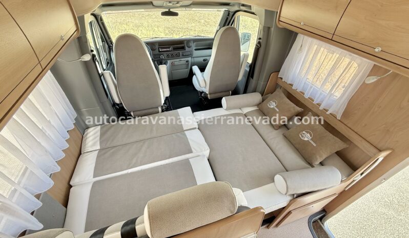 BURSTNER DELFIN T680 lleno