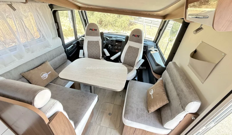 PILOTE ESSENTIEL G740 lleno