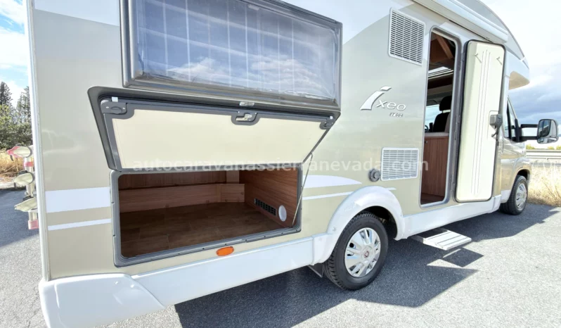 BURSTNER Ixeo IT 664 lleno