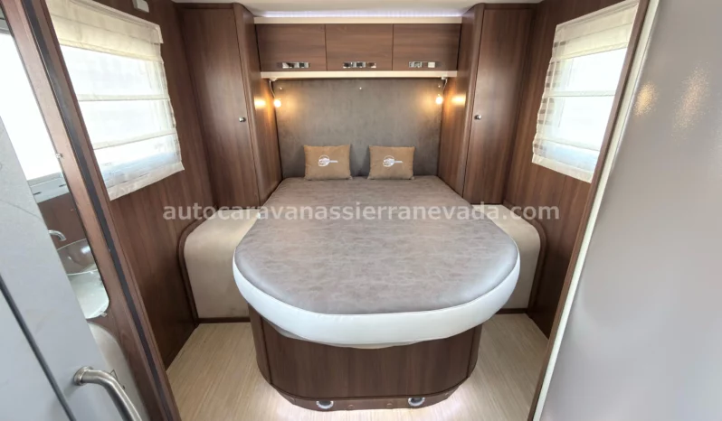 MCLOUIS NEVIS 872 lleno