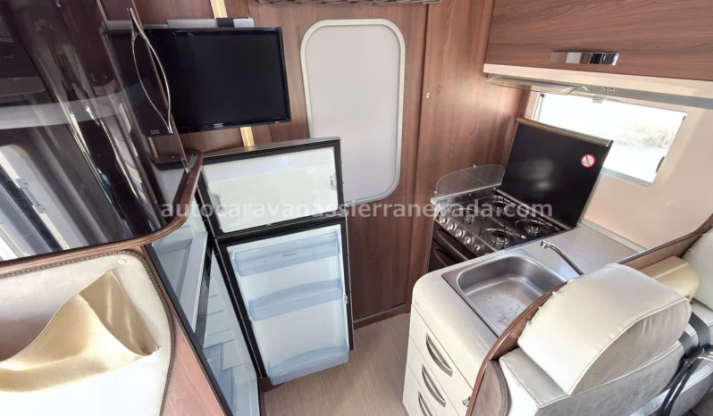 MCLOUIS NEVIS 872 lleno