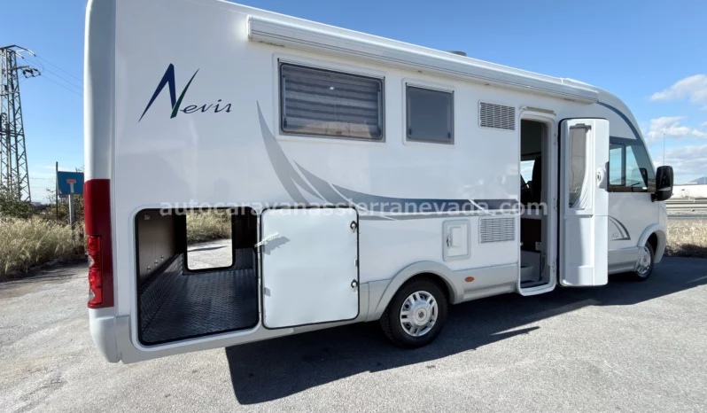 MCLOUIS NEVIS 872 lleno