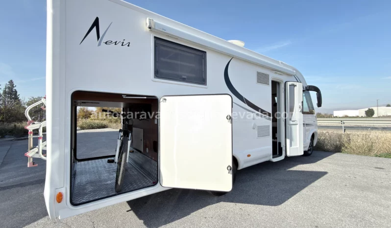 MC LOUIS NEVIS 880   25/99 lleno