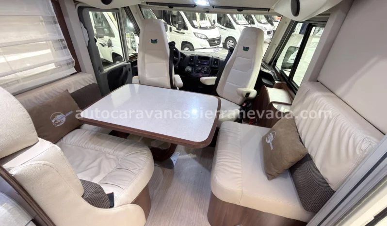 MCLOUIS NEVIS 872 E26/01 lleno