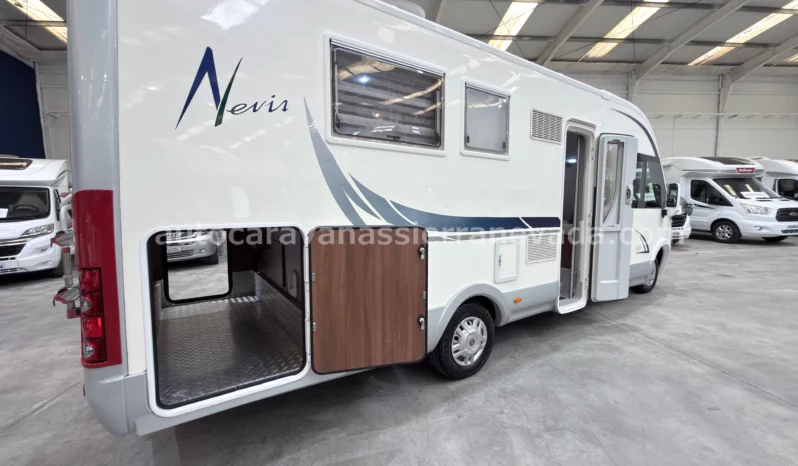 MCLOUIS NEVIS 872 E26/01 lleno