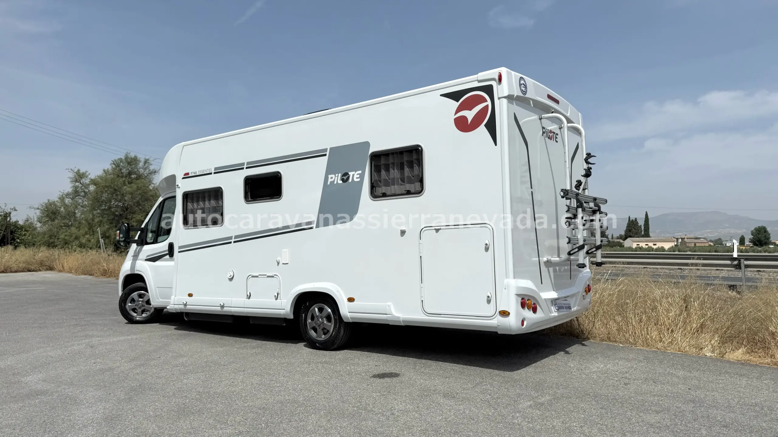 PILOTE ESSENTIEL P746 - autocaravana de segunda mano