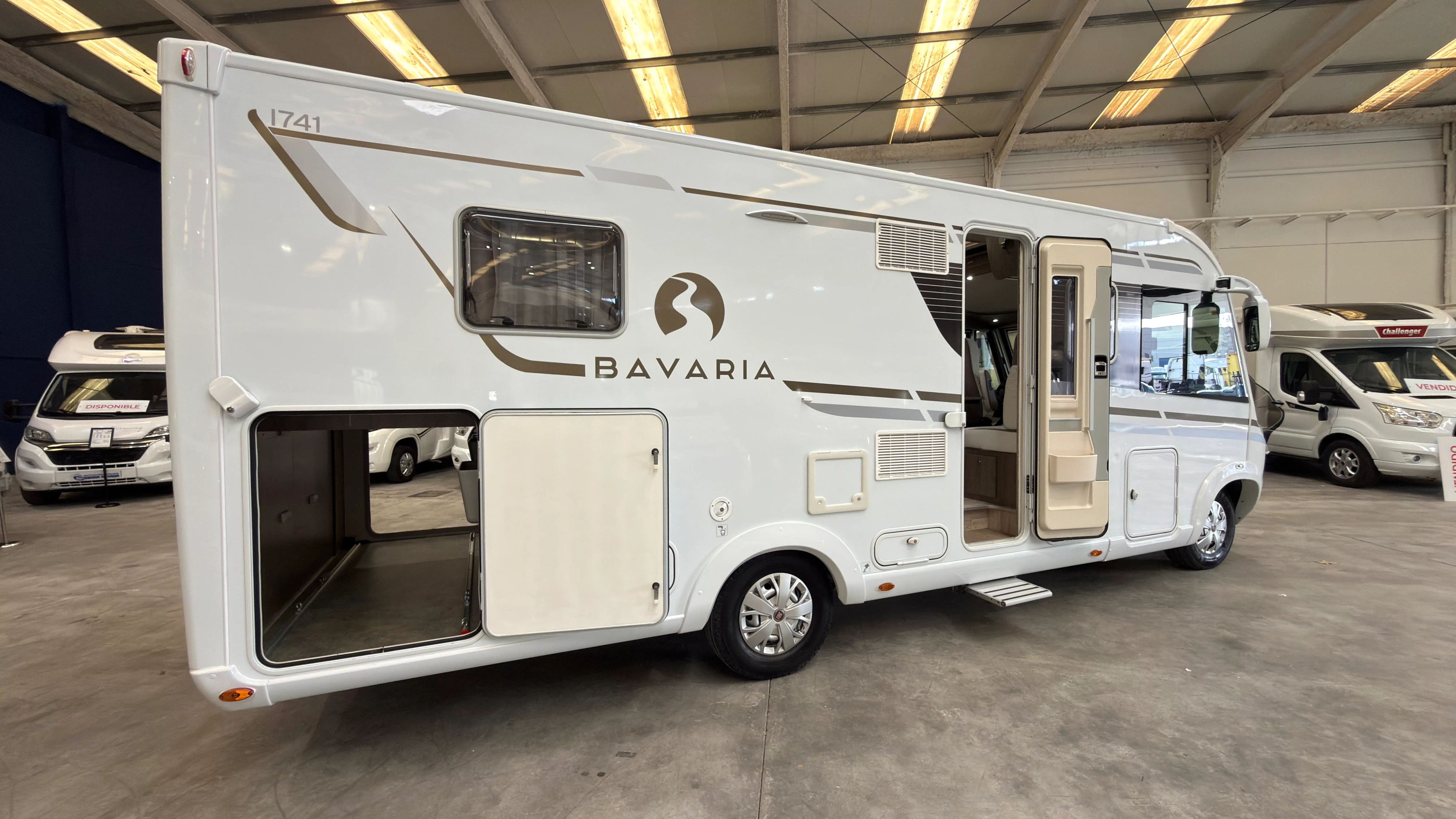 BAVARIA ALLURE I741 E25/104 - autocaravana de segunda mano