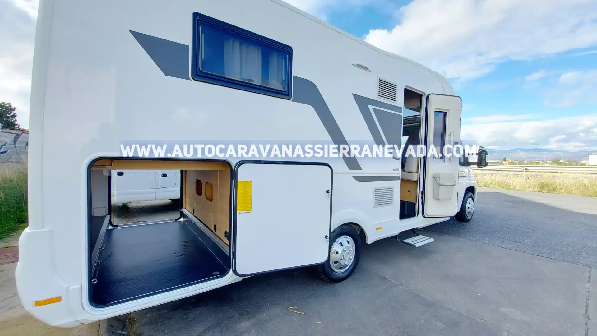 ADRIA MATRIX 670 DC PLUS - SierraNevada Motorhomes