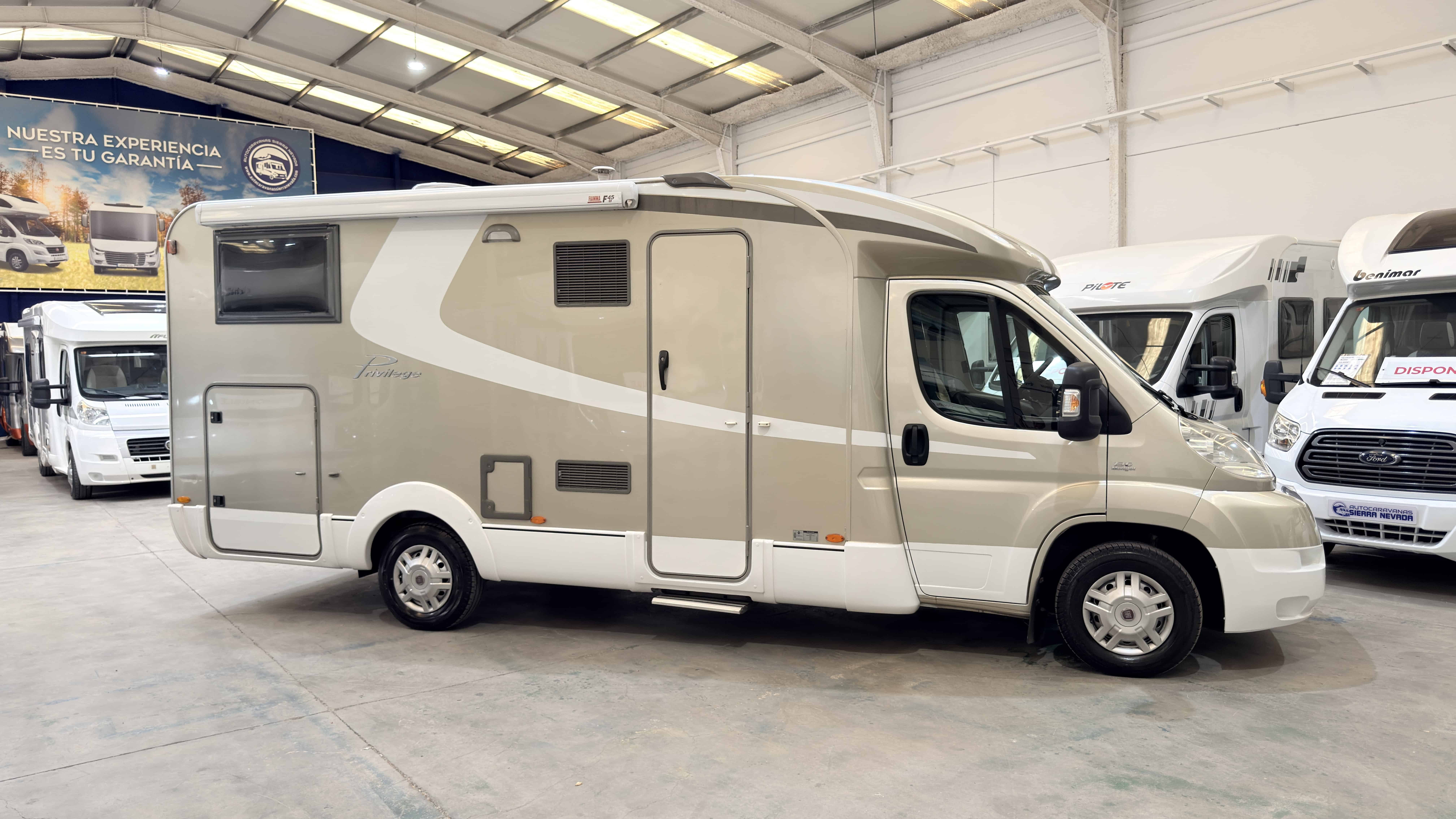BURSTNER LYSEO PRIVILEGE V26/25 - autocaravana de segunda mano