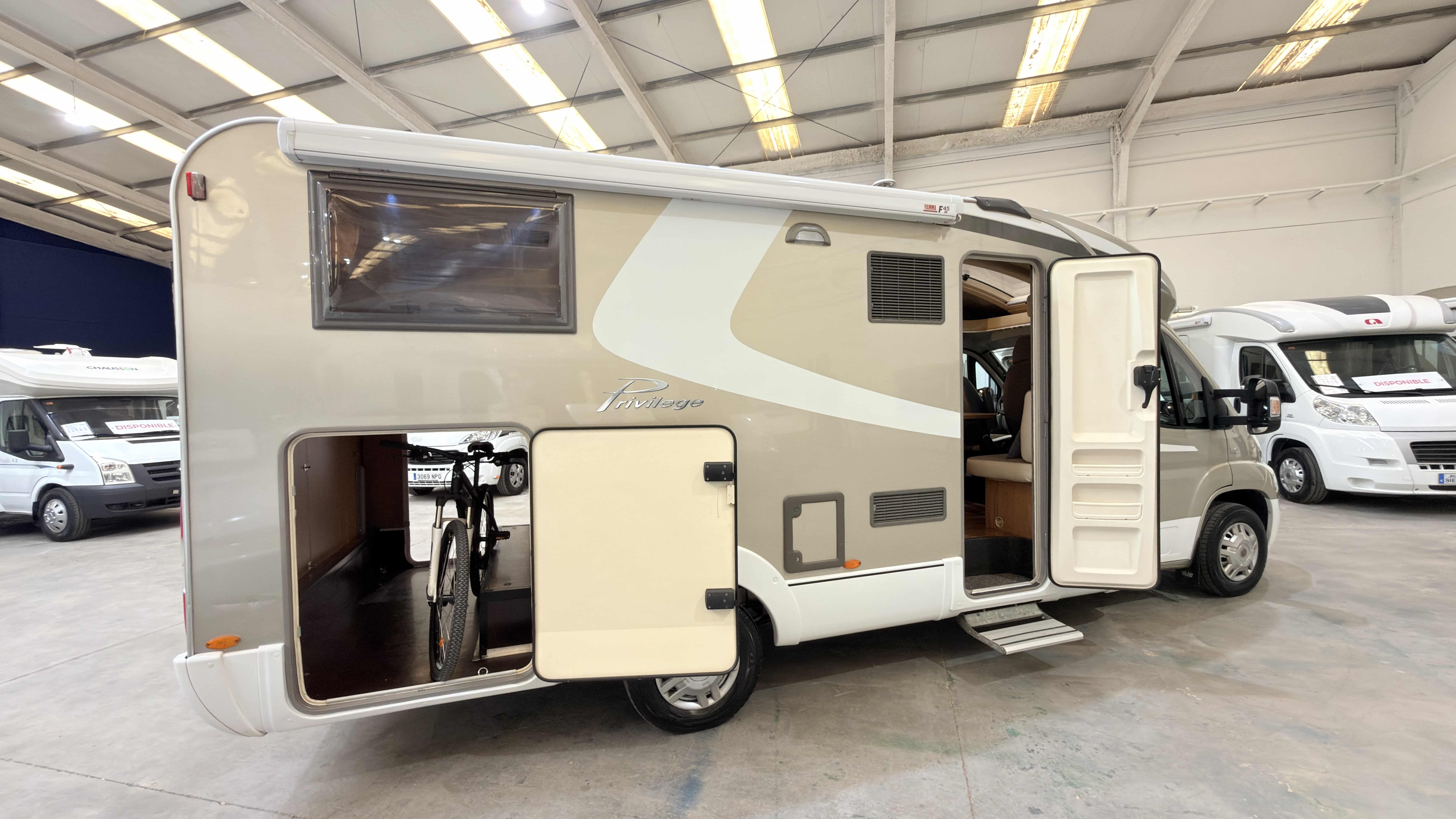 BURSTNER LYSEO PRIVILEGE V26/25 - autocaravana de segunda mano