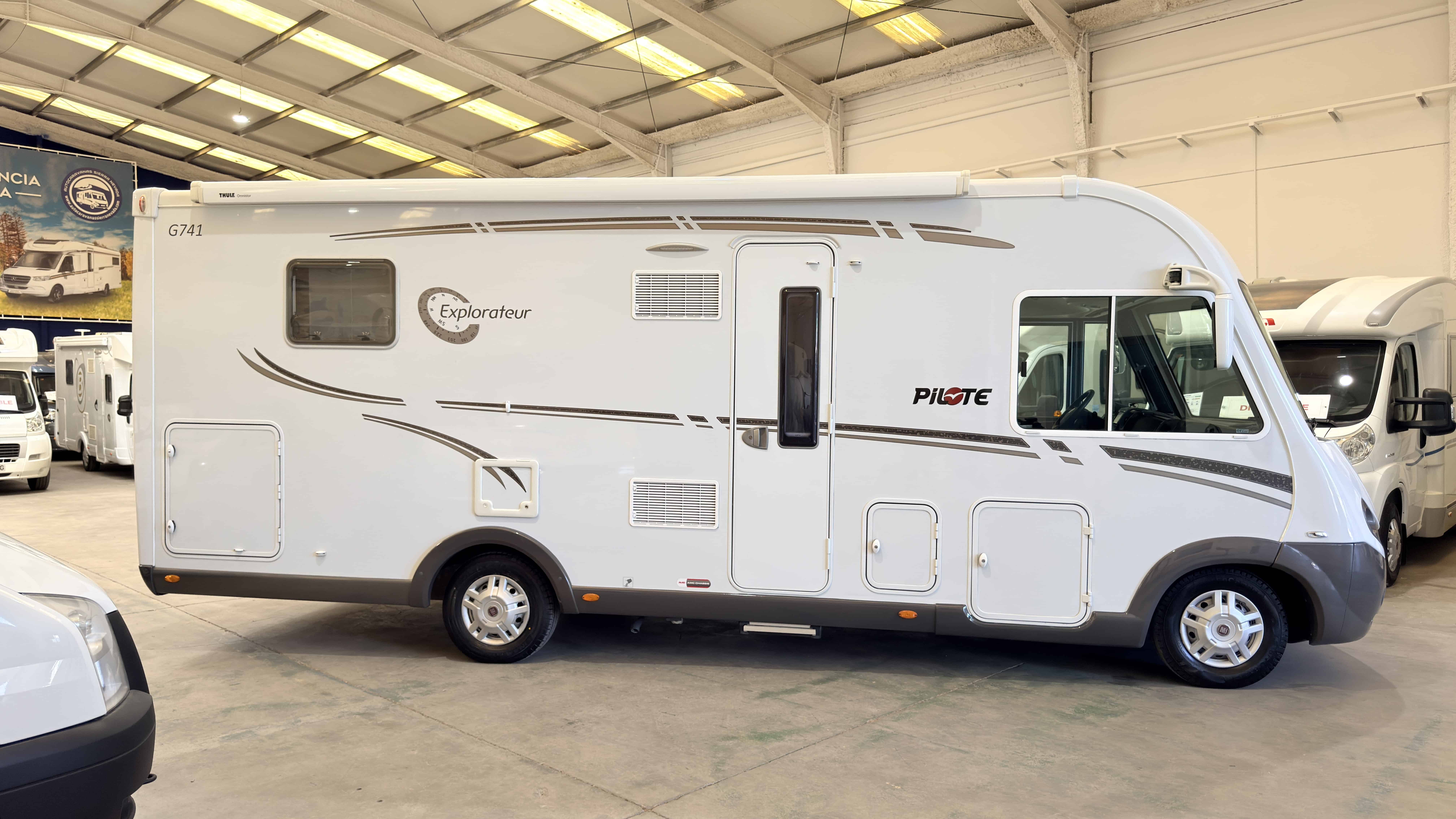 PILOTE EXPLORATEUR G741 720930 - autocaravana de segunda mano