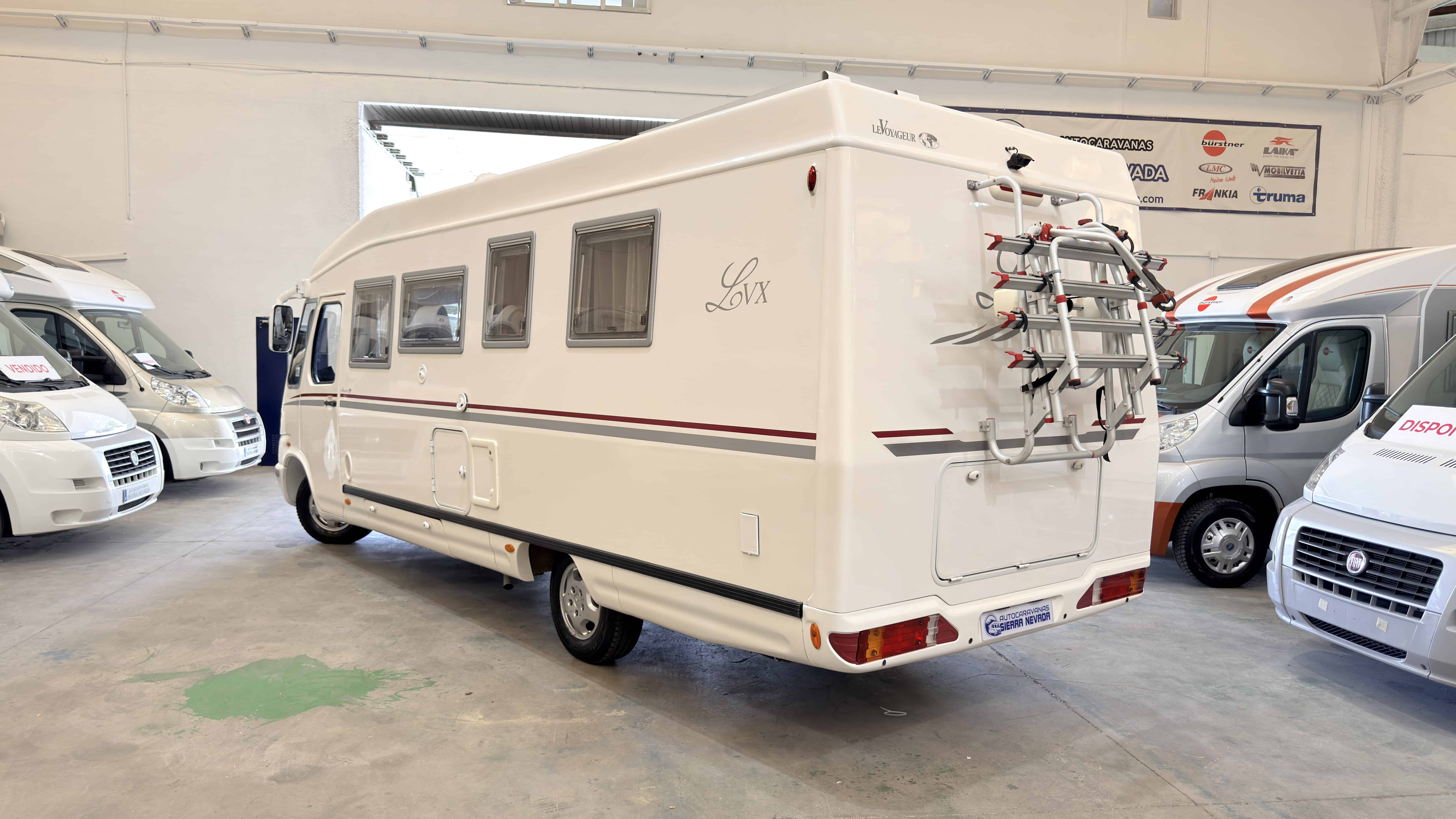 LE VOYAGEUR LVX 700230 - autocaravana de segunda mano