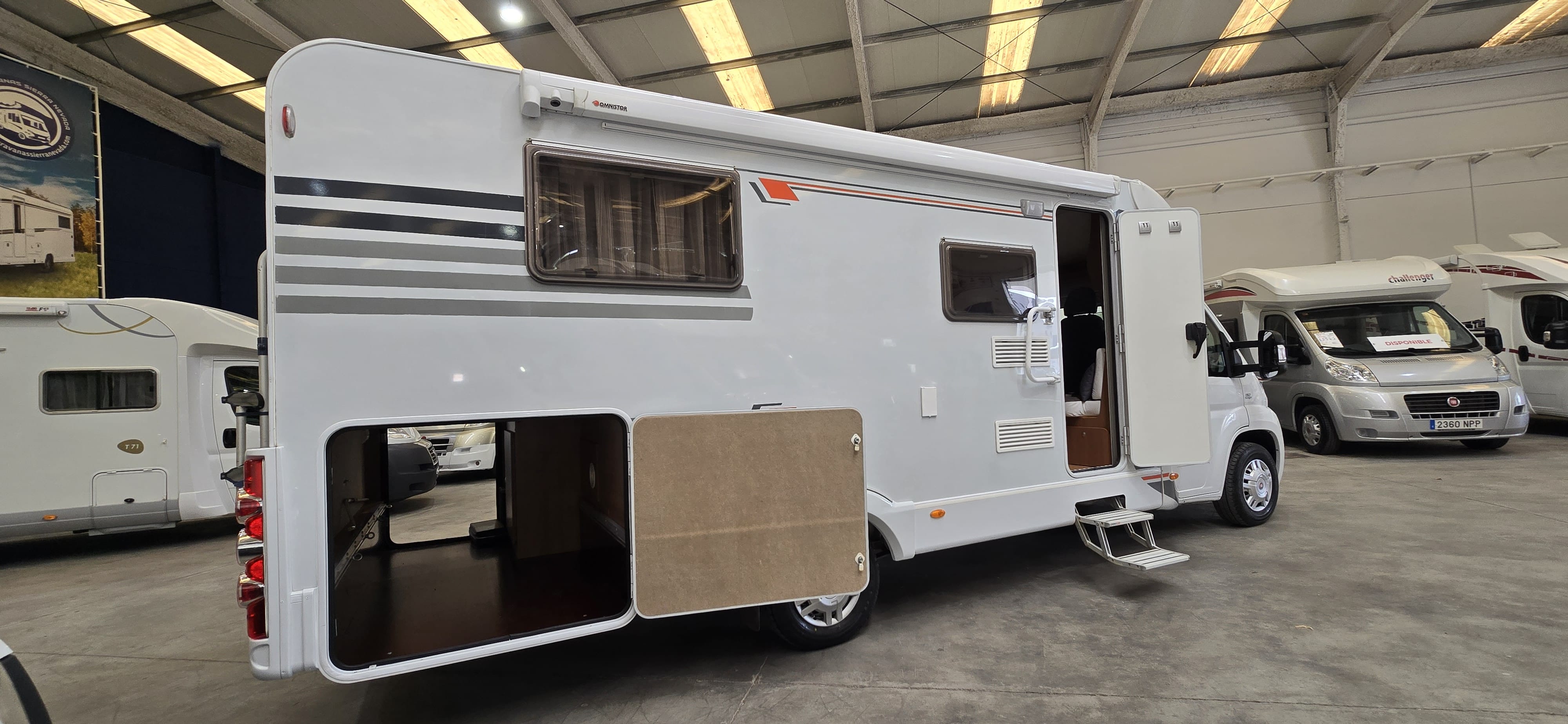 CARADO T449 755730 - autocaravana de segunda mano