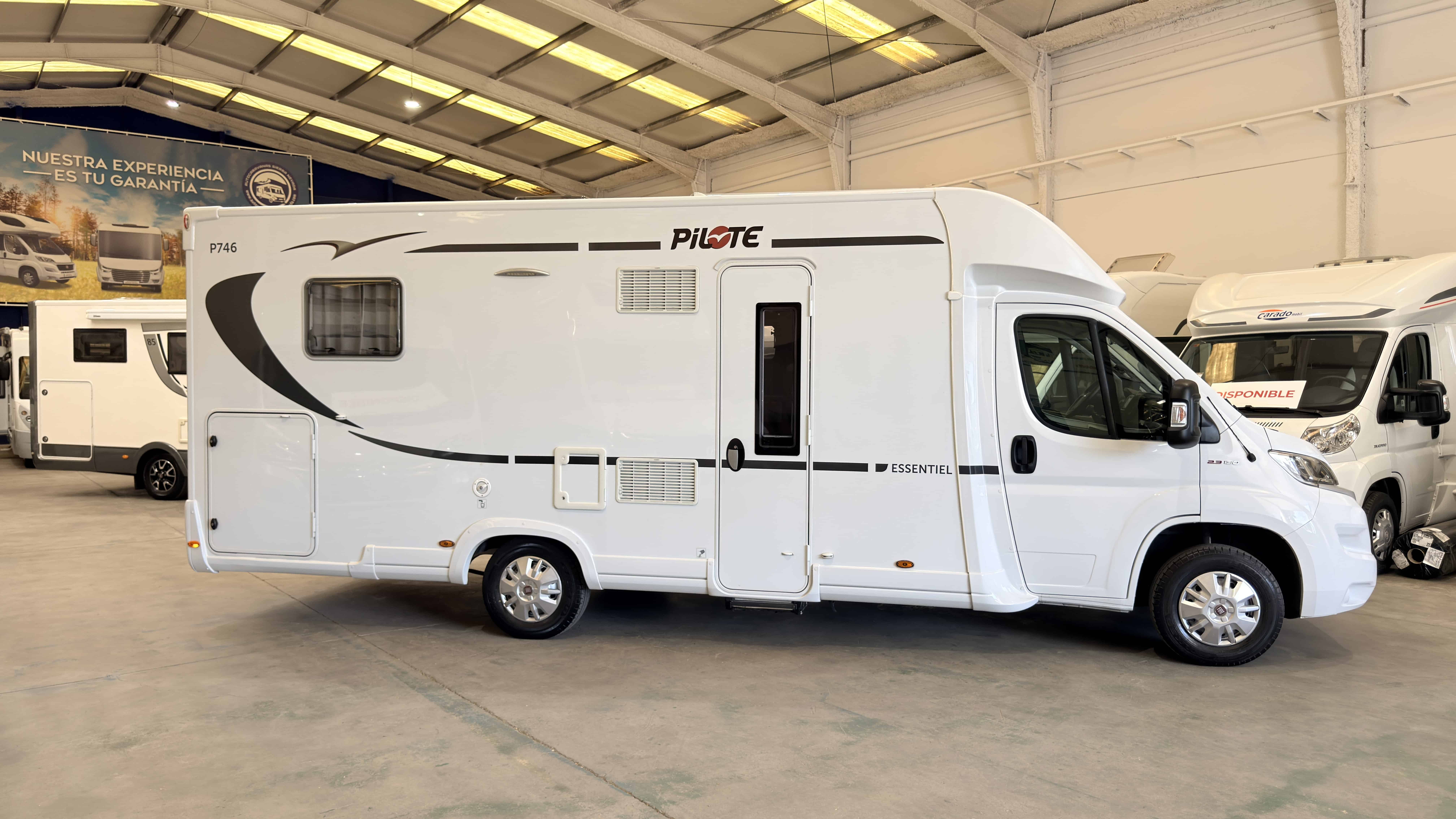 PILOTE ESSENTIEL P746 REF. 756430 - autocaravana de segunda mano